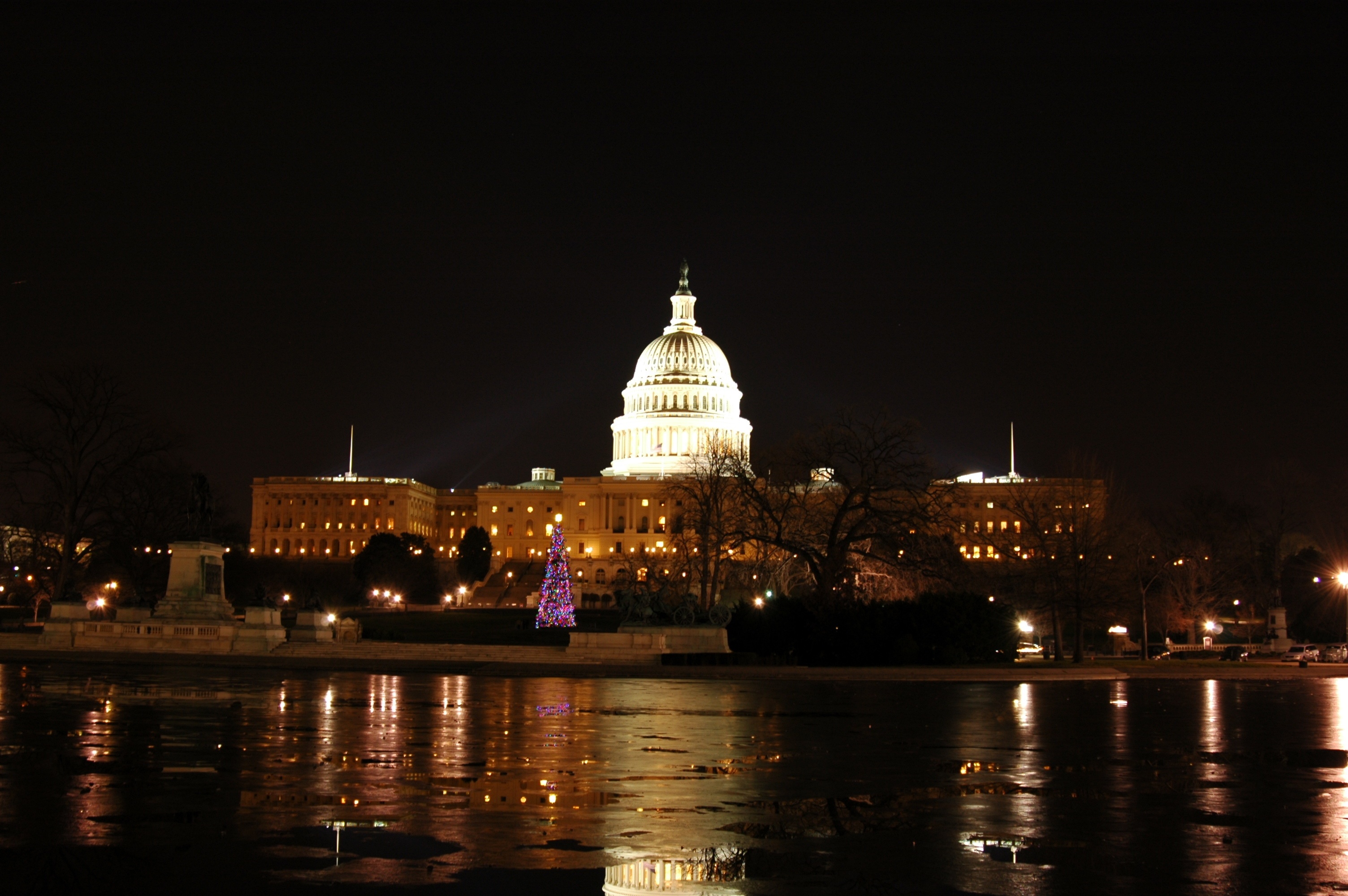 DC Ranks as Hottest Job Market - top government contractors - best government contracting event